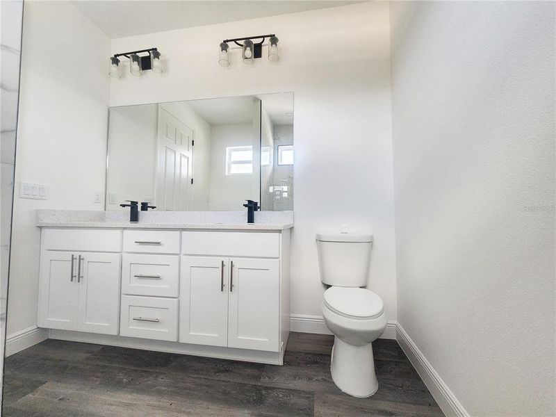 Furnished interior view inside a new home in , Dunnellon (Image 6).