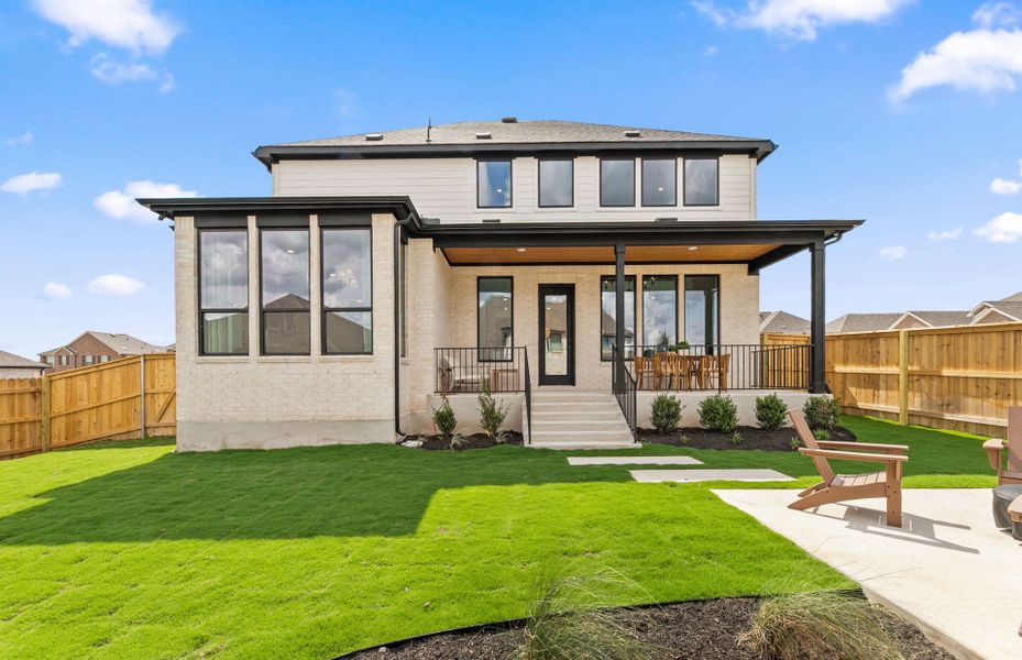Representative exterior details of a home built from the Garwood by Pulte Homes in Crescent Bluff, Georgetown (Image 4).