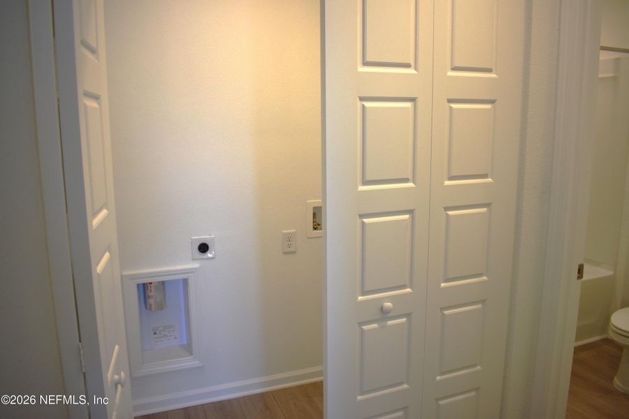 Spacious, unfurnished interior of a new home in Irongate Villas, Jacksonville (Image 25).