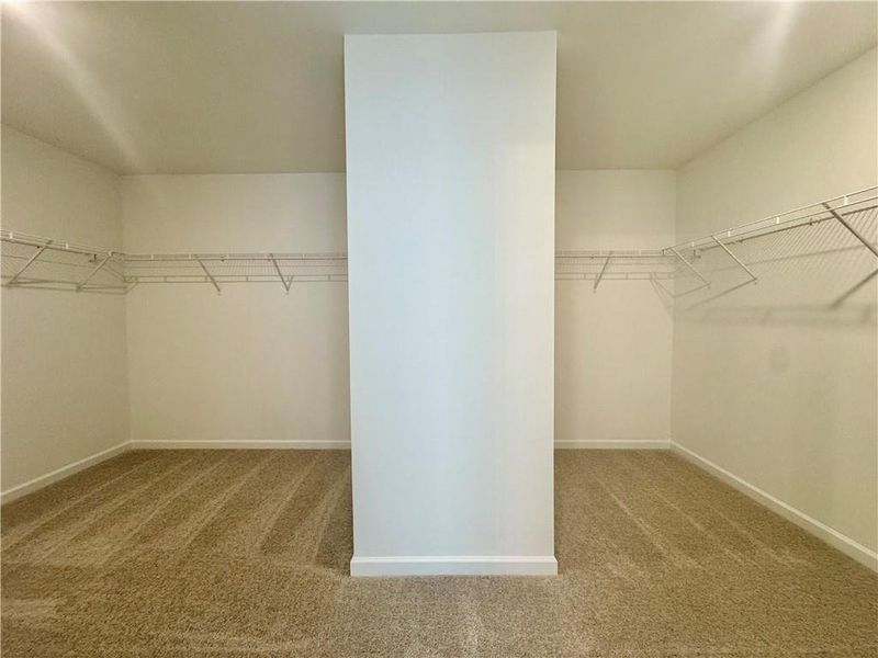 Spacious, unfurnished interior of a new home in Eastlyn Crossing, Flowery Branch (Image 28).