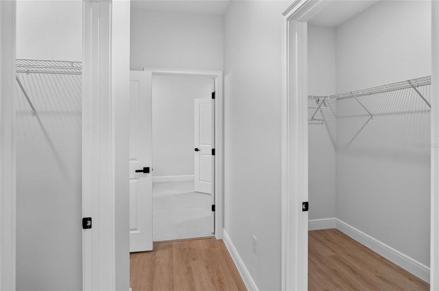 Spacious, unfurnished interior of a new home in , Ocala (Image 26).