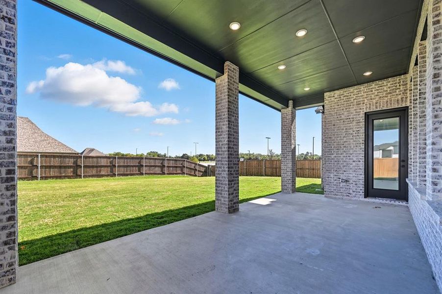 Exterior details and patio area of a home in Canyon Creek Estates, Sherman (Image 15). Exterior details and patio area of a home in Canyon Creek Estates, Sherman (Image 15).