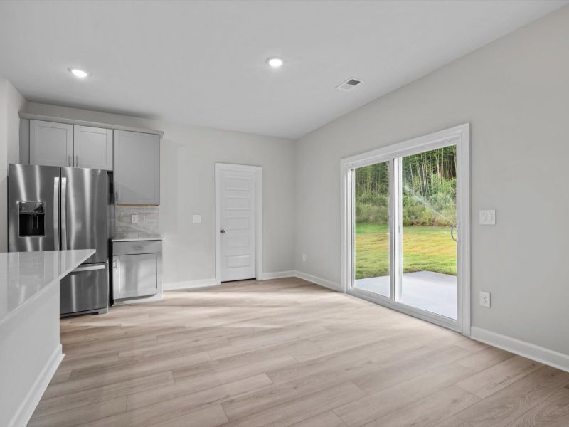 Spacious, unfurnished interior of a new home in Creek Ridge - Signature Collection, Spartanburg (Image 11). Spacious, unfurnished interior of a new home in Creek Ridge - Signature Collection, Spartanburg (Image 11).