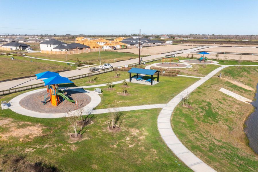 Community amenities in Bay Creek, Baytown (Image 27).