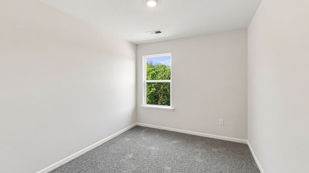 Spacious, unfurnished interior of a new home in Baxter Village, Boiling Springs (Image 26).