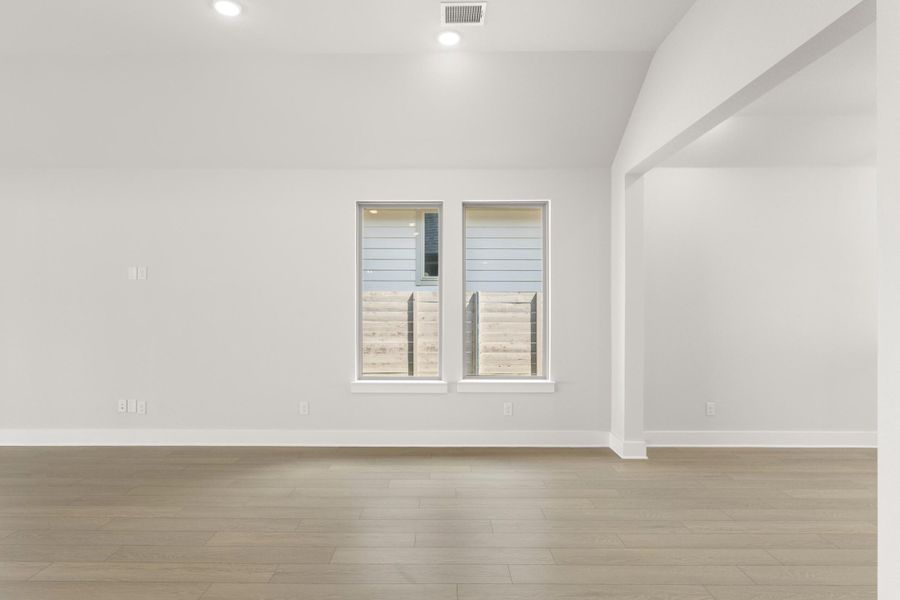 Spacious, unfurnished interior of a new home in Inspiration Collection 60 at Painted Tree, McKinney (Image 12). Spacious, unfurnished interior of a new home in Inspiration Collection 60 at Painted Tree, McKinney (Image 12).