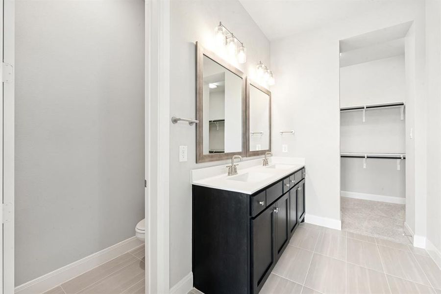Furnished interior view inside a new home in Myrtle Creek, Waxahachie (Image 18).