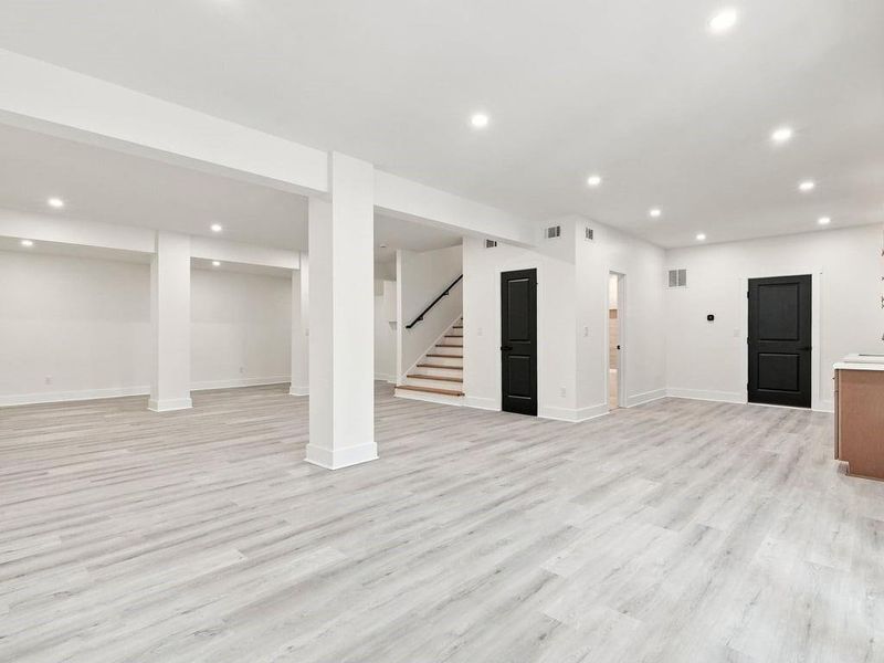 Spacious, unfurnished interior of a new home in , Marietta (Image 44).