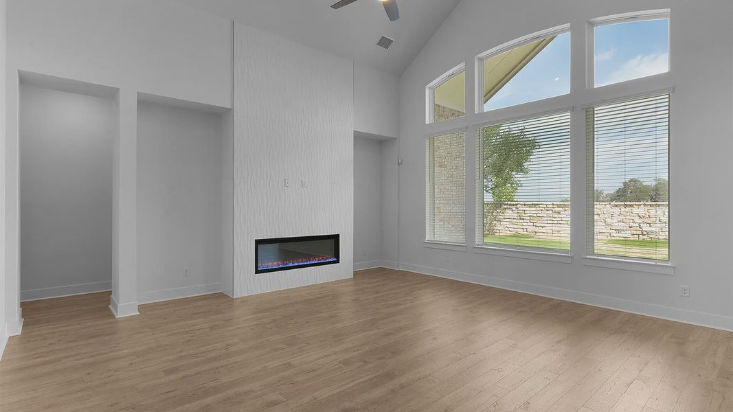 Spacious, unfurnished interior of a new home in Lariat, Liberty Hill (Image 13).