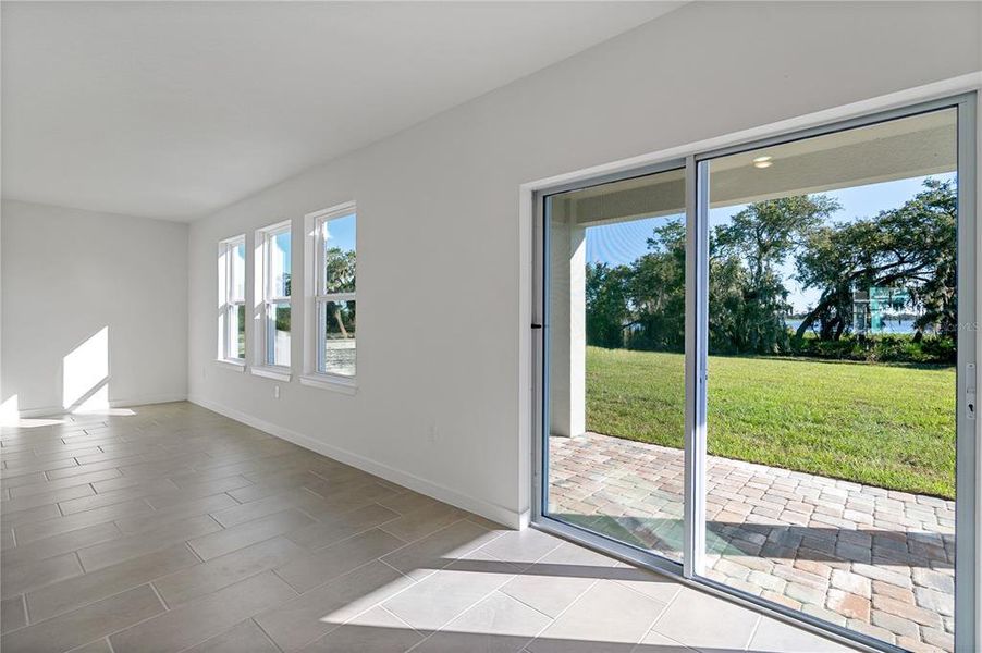 Spacious, unfurnished interior of a new home in Willowbrook North, Winter Haven (Image 20).