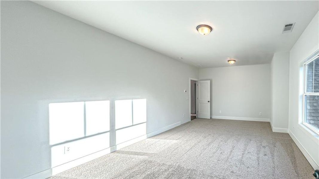 Spacious, unfurnished interior of a new home in , Waleska (Image 19).
