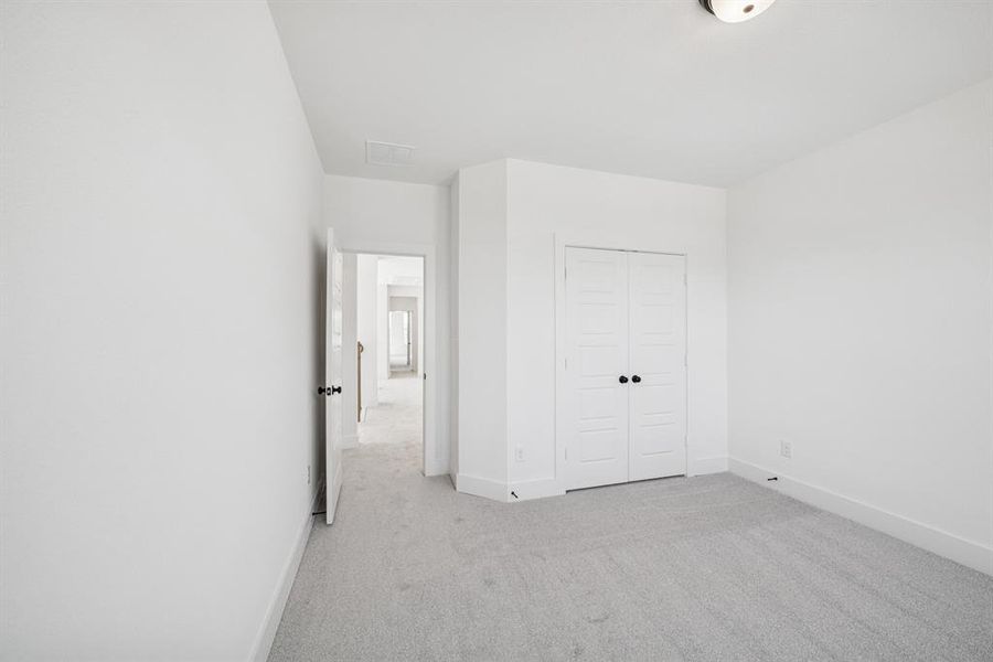 Spacious, unfurnished interior of a new home in Walsh Cottage, Fort Worth (Image 19).