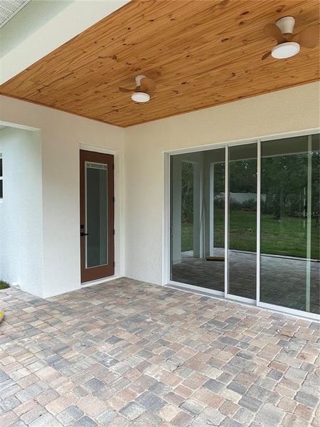 Exterior details and patio area of a home in , Eustis (Image 40).