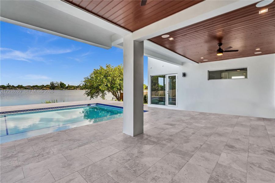 Exterior details and patio area of a home in , Miami (Image 19).