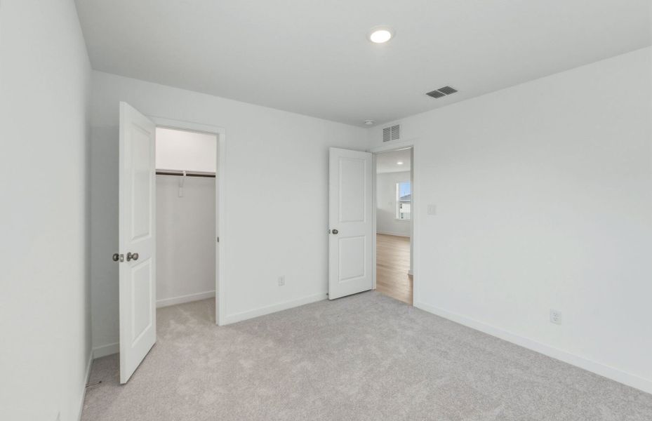 Spacious, unfurnished interior of a new home in Sunfield, Buda (Image 44). Spacious, unfurnished interior of a new home in Sunfield, Buda (Image 44).