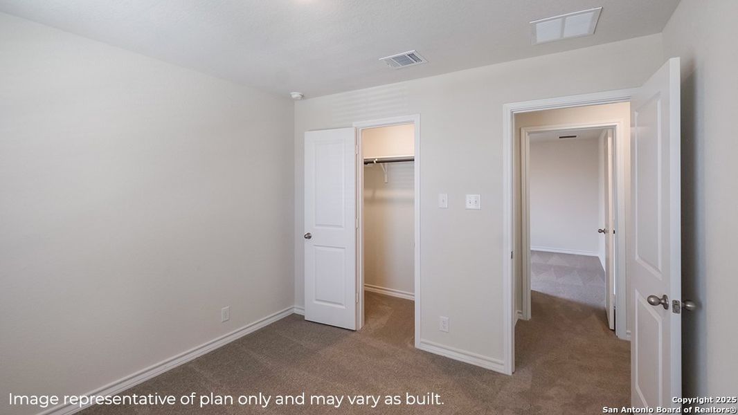 Spacious, unfurnished interior of a new home in Brookstone Creek, San Antonio (Image 20).