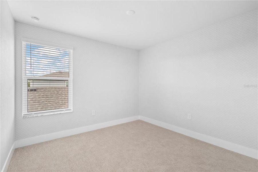 Spacious, unfurnished interior of a new home in , Sarasota (Image 19).