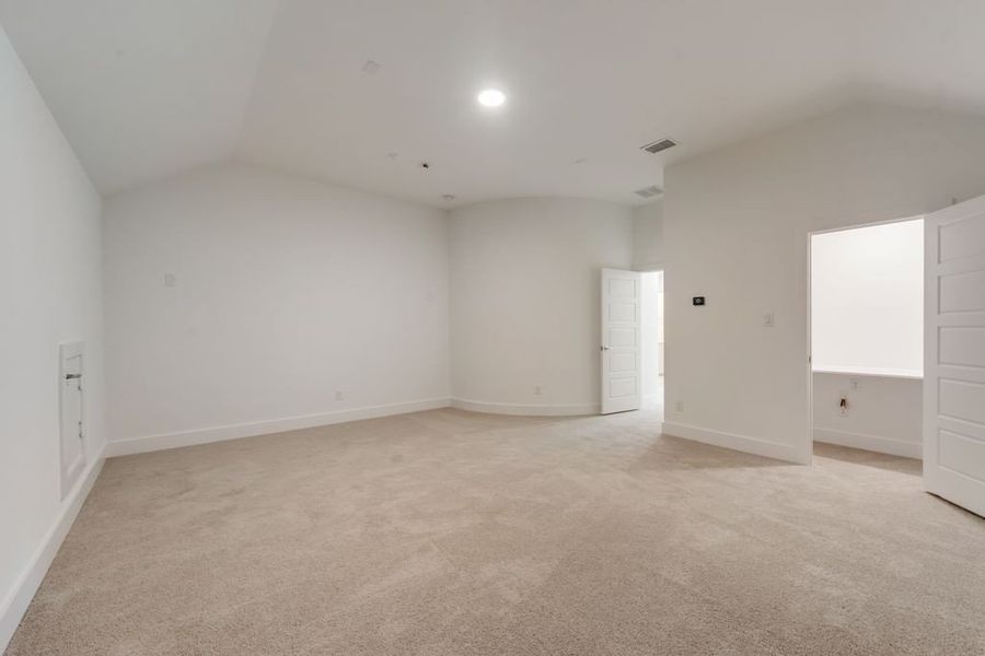 Representative unfurnished interior of a home built from the Meridian - SH 4439 by Shaddock Homes in Grand Oaks at Green Meadows - 50', Celina (Image 14). Representative unfurnished interior of a home built from the Meridian - SH 4439 by Shaddock Homes in Grand Oaks at Green Meadows - 50', Celina (Image 14).
