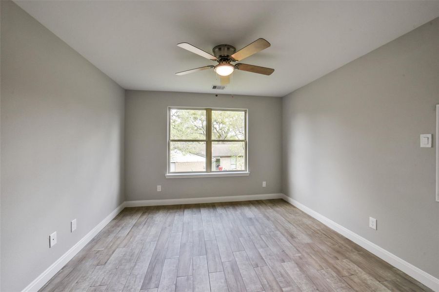 Spacious, unfurnished interior of a new home in , Richmond (Image 23).