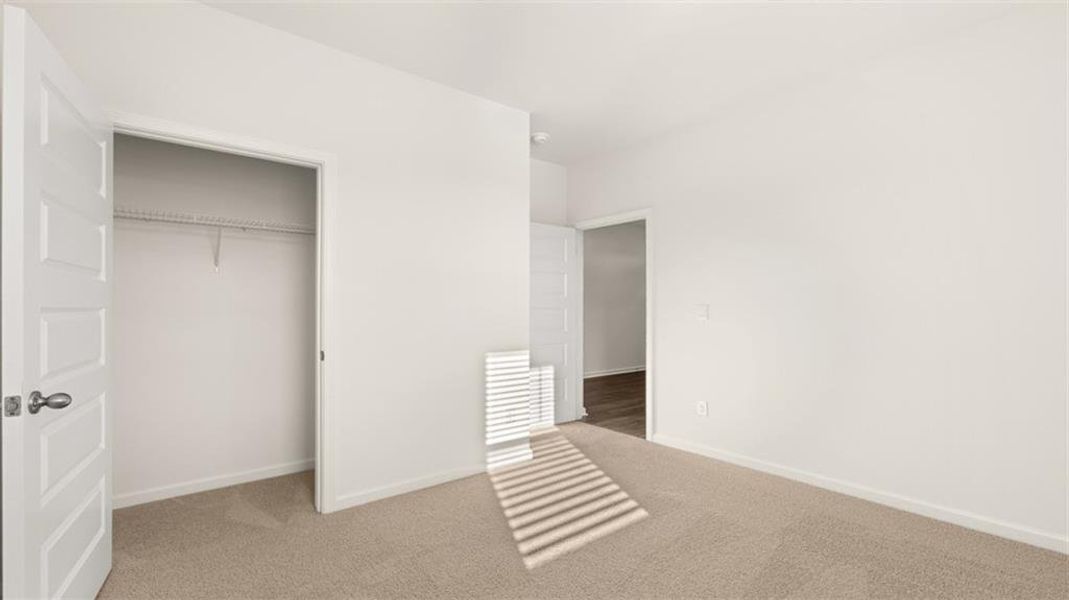 Spacious, unfurnished interior of a new home in Poplar Preserve, Newnan (Image 14).