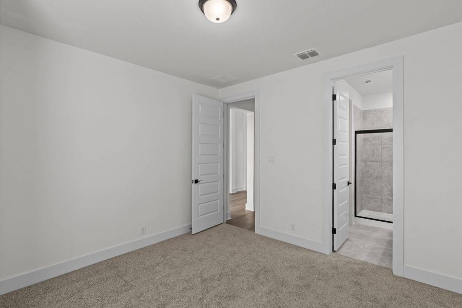 Spacious, unfurnished interior of a new home in Mesa Western, Cibolo (Image 16). Spacious, unfurnished interior of a new home in Mesa Western, Cibolo (Image 16).