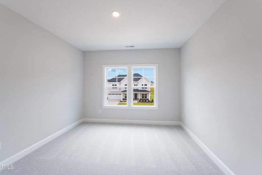 SUN_Annandale_Pic_Tyler_25