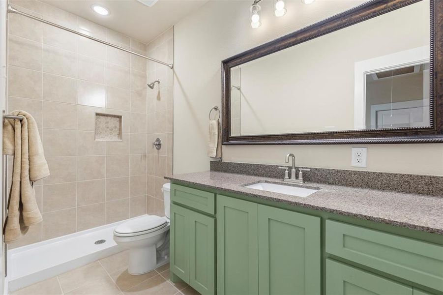 Furnished interior view inside a new home in , Sherman (Image 12).