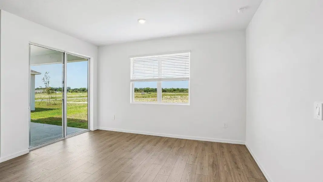 Spacious, unfurnished interior of a new home in Harmony at Lake Eloise, Winter Haven (Image 15).