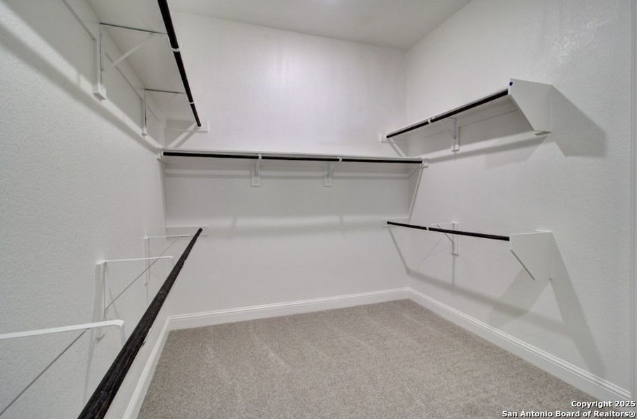 Spacious, unfurnished interior of a new home in The Crossvine, Schertz (Image 20). Spacious, unfurnished interior of a new home in The Crossvine, Schertz (Image 20).