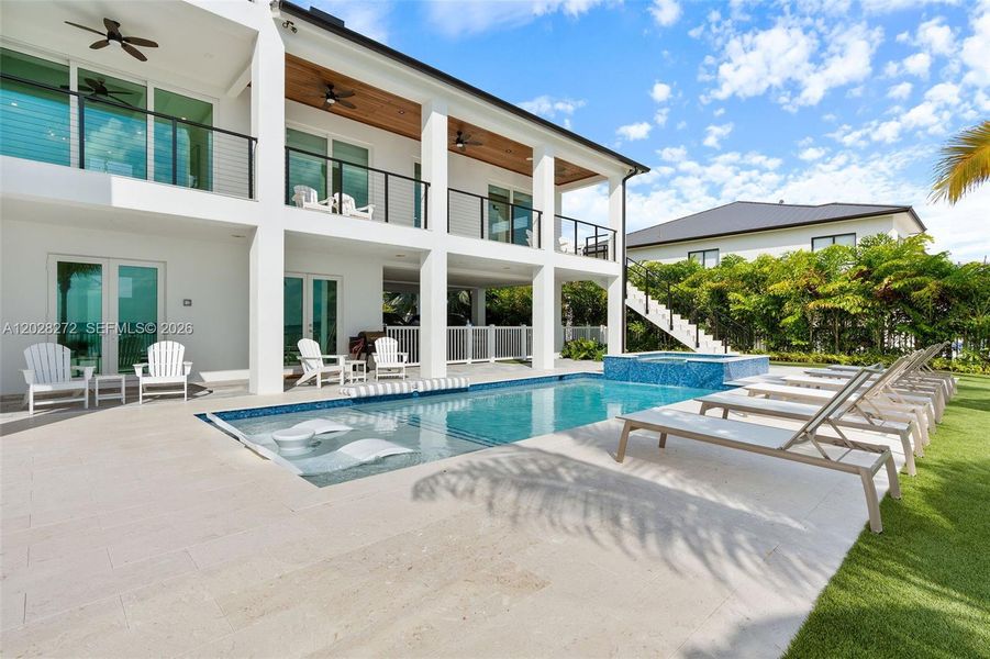 Exterior details and patio area of a home in , Marathon (Image 31).