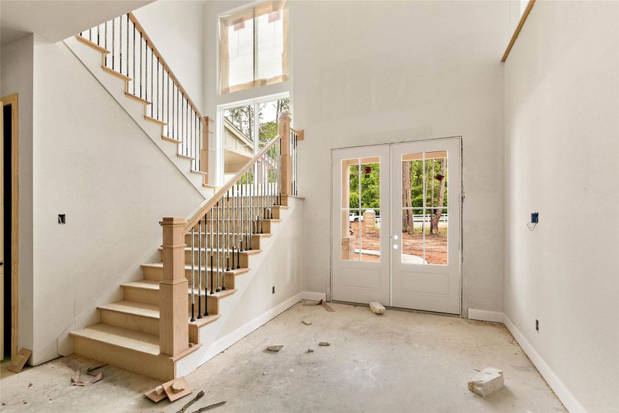 Light and bright 2-story foyer entry welcomes you home and makes a lasting first impression. Light and bright 2-story foyer entry welcomes you home and makes a lasting first impression.