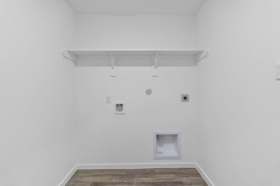 Spacious, unfurnished interior of a new home in Venetian Pines, Conroe (Image 12).