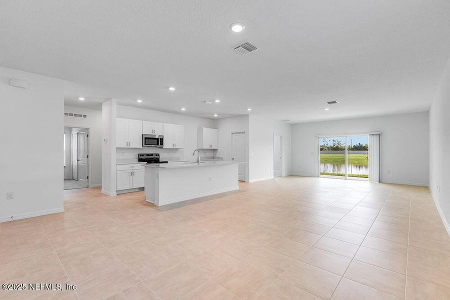 Spacious, unfurnished interior of a new home in Coopers Meadow, Jacksonville (Image 22). Spacious, unfurnished interior of a new home in Coopers Meadow, Jacksonville (Image 22).