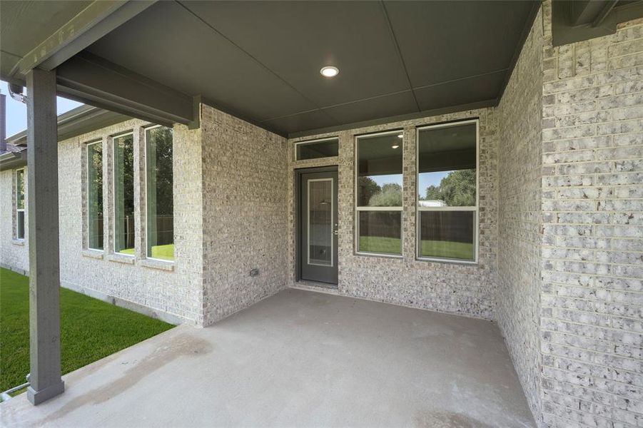 Exterior details and patio area of a home in Massey Meadows, Midlothian (Image 23). Exterior details and patio area of a home in Massey Meadows, Midlothian (Image 23).