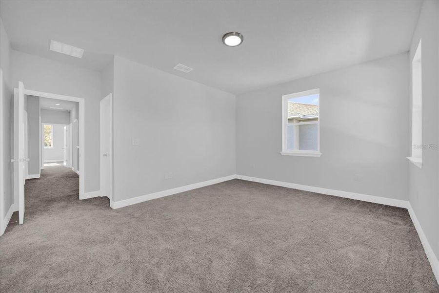 Spacious, unfurnished interior of a new home in , Casselberry (Image 18).