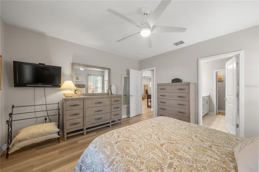 Furnished interior view inside a new home in Del Webb Stone Creek, Ocala (Image 15).