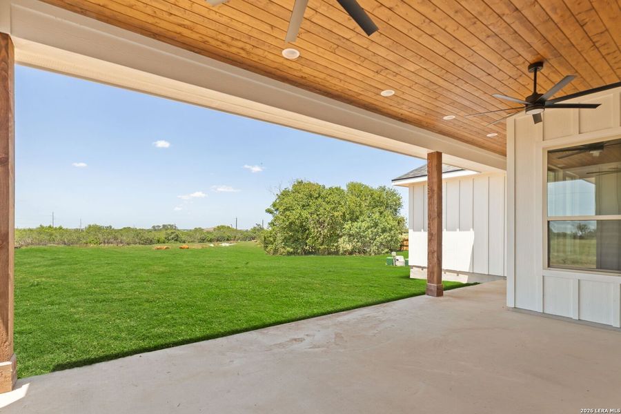 Exterior details and patio area of a home in , Seguin (Image 4).