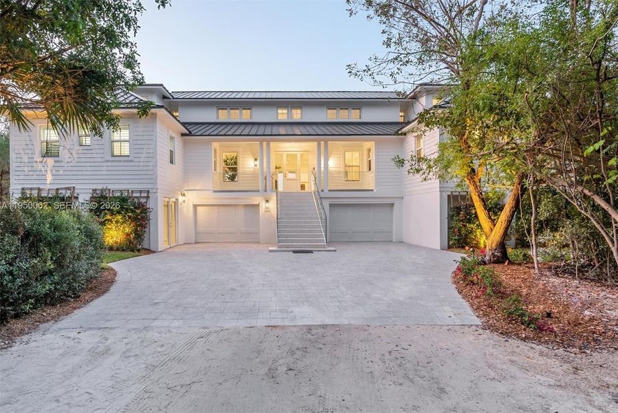 Exterior details and patio area of a home in , Islamorada, Village of Islands (Image 33).