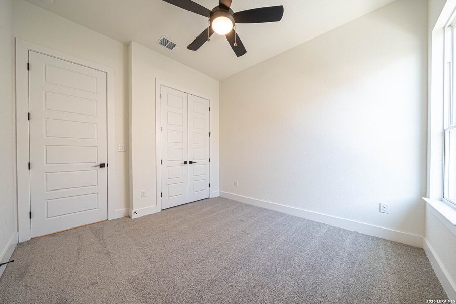 Spacious, unfurnished interior of a new home in , Kerrville (Image 12).