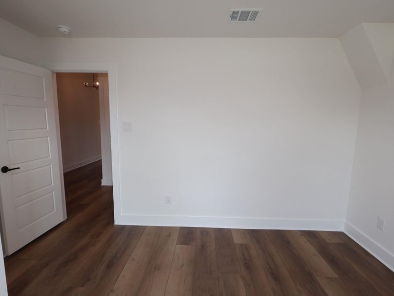 Spacious, unfurnished interior of a new home in Lago Mar, Santa Fe (Image 21). Spacious, unfurnished interior of a new home in Lago Mar, Santa Fe (Image 21).