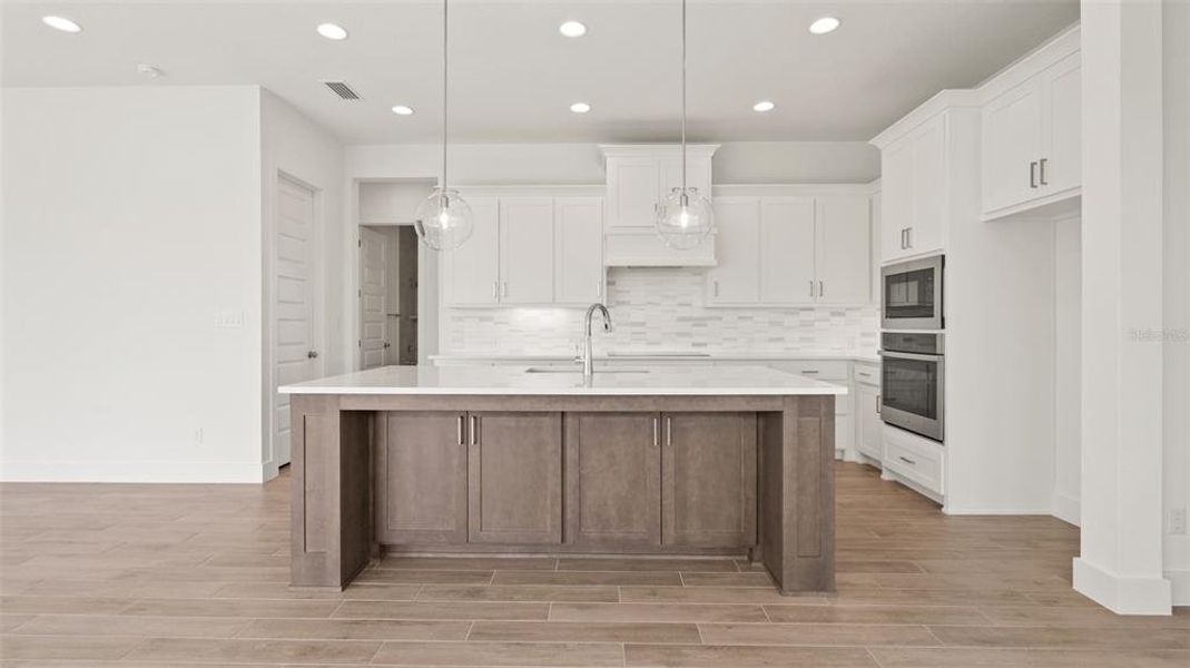 Furnished interior view inside a new home in Mandarin Grove, Palmetto (Image 9).