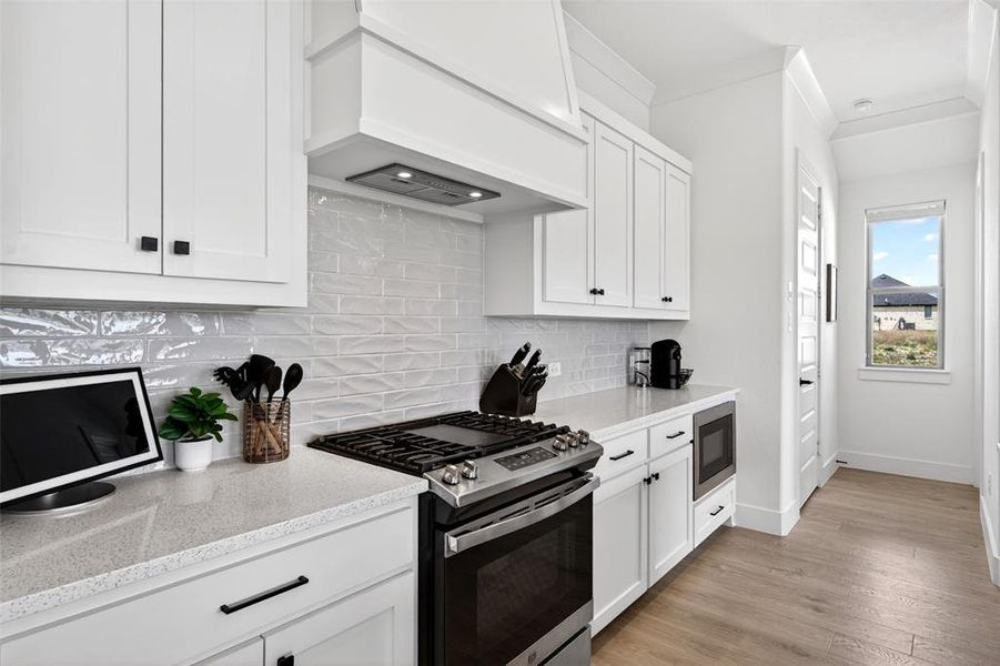 Furnished interior view inside a new home in Gatlin Ranch, Springtown (Image 10).