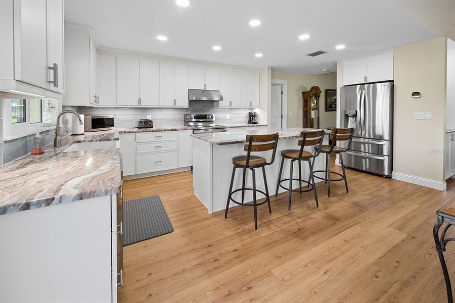 Furnished interior view inside a new home in , Chiefland (Image 15).