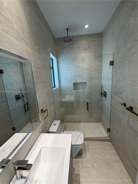 Furnished interior view inside a new home in , Hollywood (Image 43).