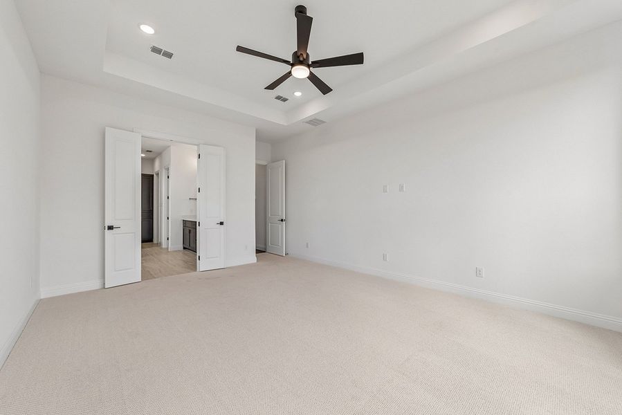 Representative unfurnished interior of a home built from the Diana by Landon Homes in Lexington Frisco, Frisco (Image 67).