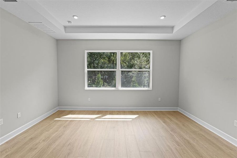 Spacious, unfurnished interior of a new home in Cresswind at Hammock Oaks, Lady Lake (Image 16).