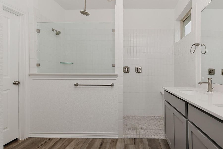 Image 33 of a home in Mavera.