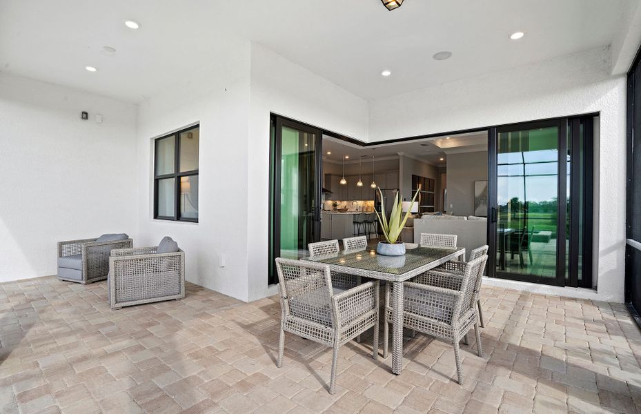 Covered lanai allows for the ideal outdoor living layout