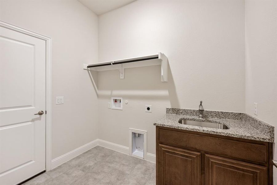 Furnished interior view inside a new home in Somerset Classic 70s & 80s, Mansfield (Image 6). Furnished interior view inside a new home in Somerset Classic 70s & 80s, Mansfield (Image 6).