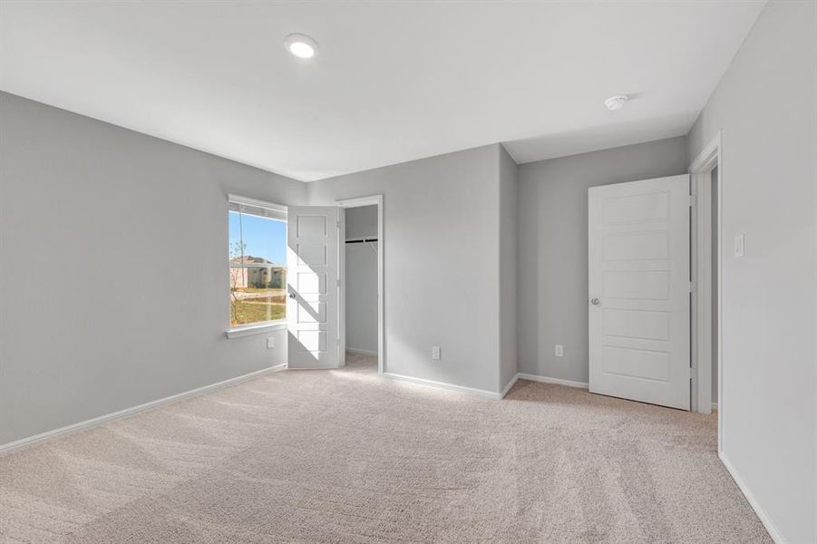 Spacious, unfurnished interior of a new home in The Preserve, Justin (Image 33).